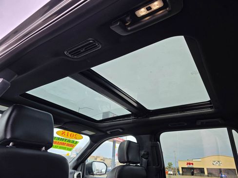 Used 2018 Ford Expedition Max XLT image 3