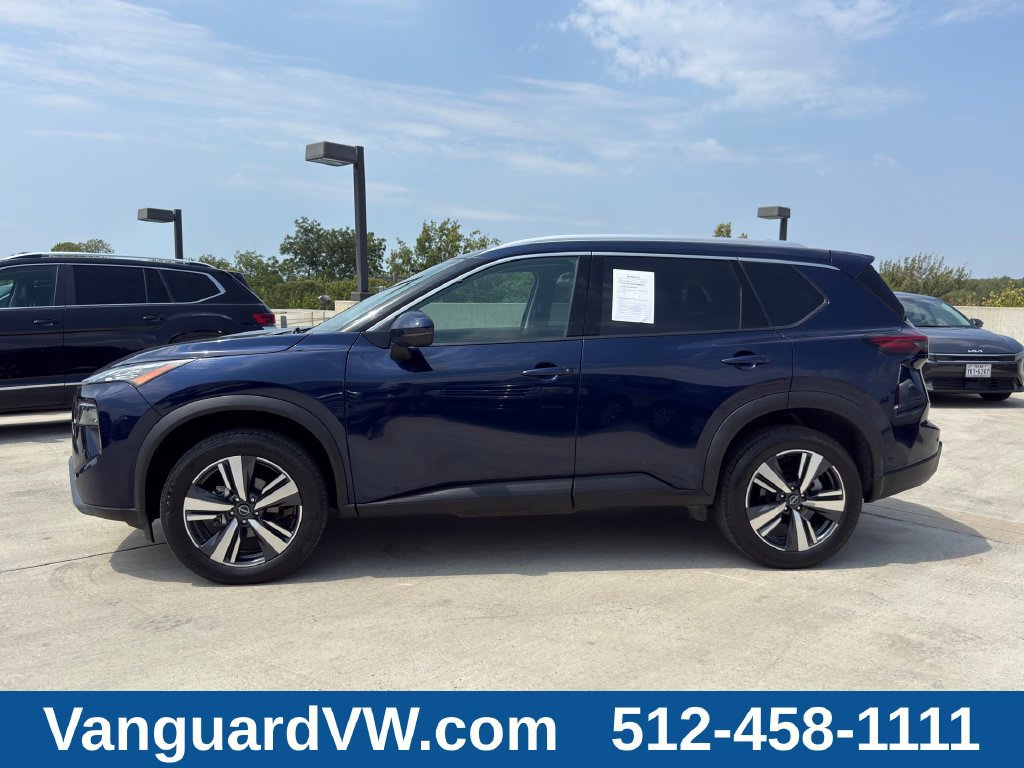 Used 2026 Nissan Rogue SL FWD image 4