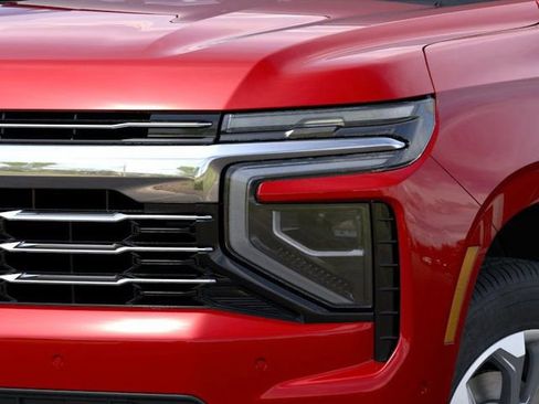 New 2025 Chevrolet Suburban LT w/ Comfort Package image 10