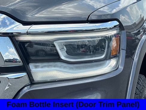 Used 2022 RAM 1500 Laramie AWD/4WD image 21