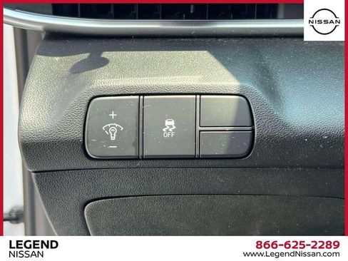 Used 2024 Hyundai Elantra SEL w/ Convenience Package FWD image 19