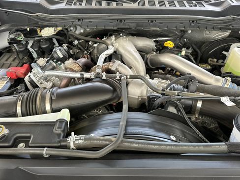 Used 2024 Ford F250 XLT w/ FX4 Off-Road Package AWD/4WD image 23