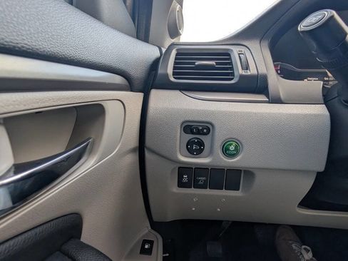 Used 2017 Honda Ridgeline RTL-T image 25