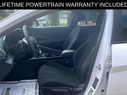 Used 2025 Hyundai Elantra SEL FWD image 23