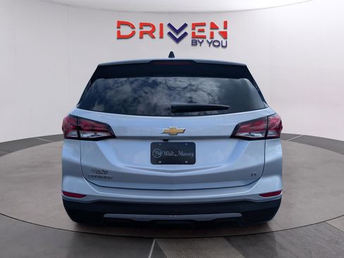 Used 2022 Chevrolet Equinox LT FWD image 4