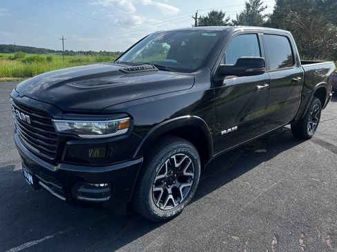 New 2025 RAM 1500 Laramie AWD/4WD image 8