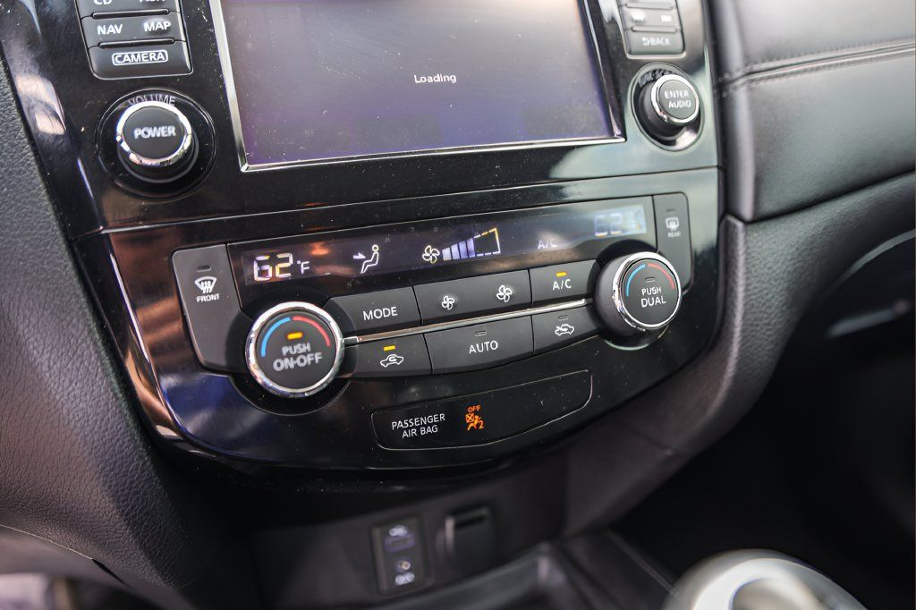 Used 2017 Nissan Rogue SL FWD image 17