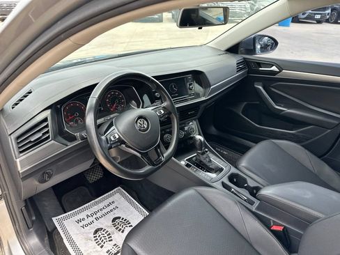 Used 2019 Volkswagen Jetta SE FWD image 12