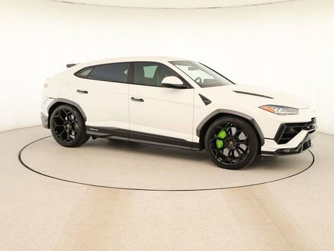 Used 2023 Lamborghini Urus Performante AWD/4WD image 10