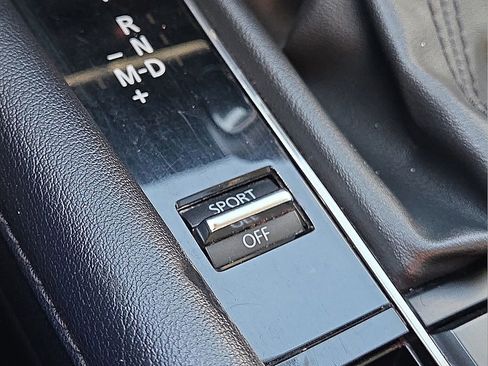 Used 2024 MAZDA MAZDA3 s image 30