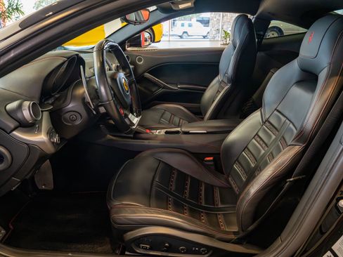 Used 2014 Ferrari F12 Berlinetta RWD image 10