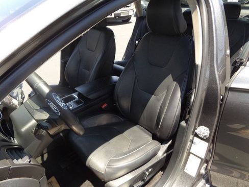 Used 2018 Ford Fusion Titanium AWD/4WD image 14