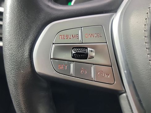 Used 2022 BMW X7 xDrive40i w/ Luxury Seating Package image 32