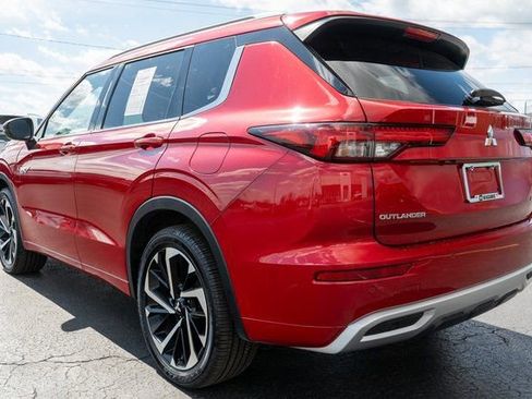 Used 2023 Mitsubishi Outlander SEL AWD/4WD image 8