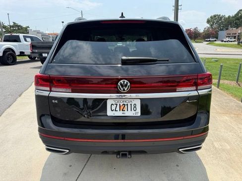 Used 2024 Volkswagen Atlas SE AWD/4WD image 9