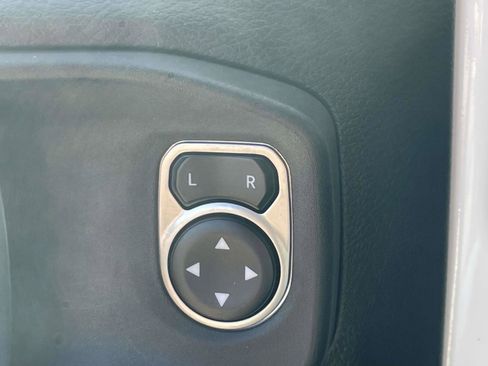 Used 2020 Jeep Wrangler Sport image 13