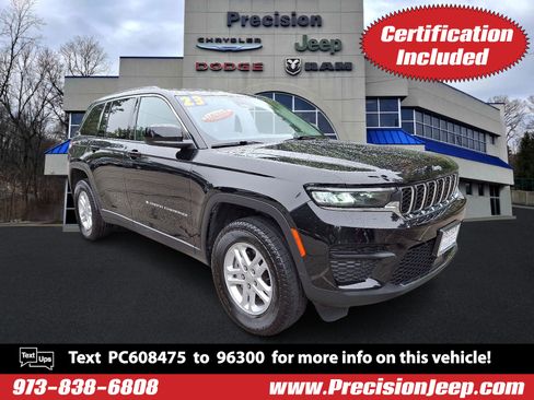Certified 2023 Jeep Grand Cherokee Laredo w/ Luxury Tech Group I image 1