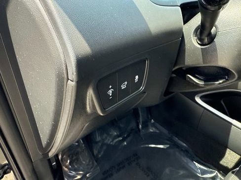 Used 2022 Hyundai Tucson Limited image 25