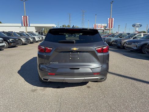 Used 2022 Chevrolet Blazer Premier w/ Enhanced Convenience Package FWD image 6