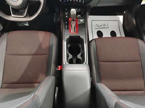 Used 2025 Nissan Kicks SR w/ Illumination Package image 22