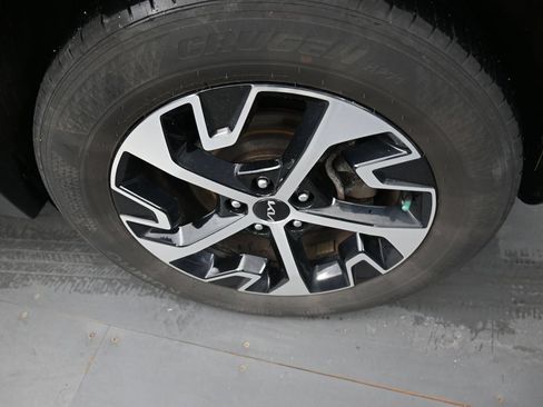 Certified 2024 Kia Sportage EX AWD/4WD image 9