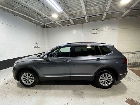 Used 2018 Volkswagen Tiguan SE AWD/4WD image 3