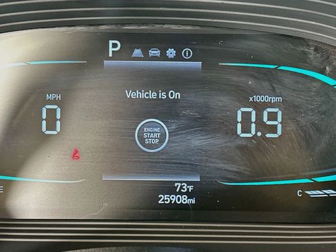 Used 2025 Hyundai Venue SEL FWD image 19