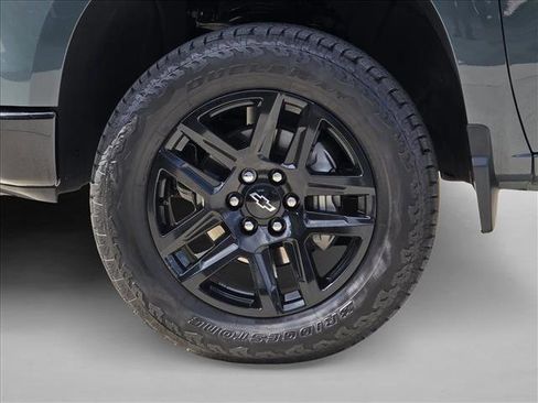 Used 2026 Chevrolet Silverado 1500 LT Trail Boss w/ Convenience Package II AWD/4WD image 9