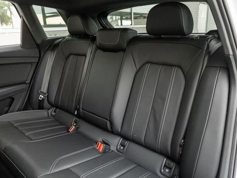 Used 2022 Audi Q4 e-tron Premium Plus image 13