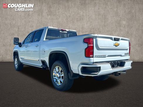 New 2026 Chevrolet Silverado 2500 High Country w/ High Country Premium Package AWD/4WD image 8