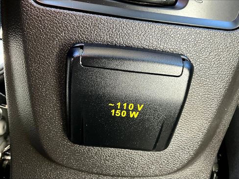 Used 2017 Ford C-MAX SE image 39