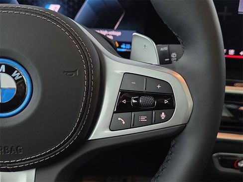 New 2026 BMW X5 xDrive50e w/ Executive Package image 18