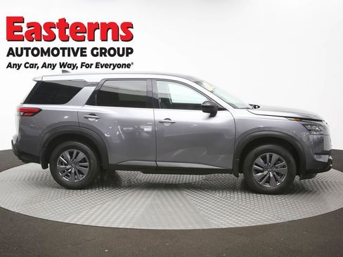 Used 2023 Nissan Pathfinder S AWD/4WD image 58