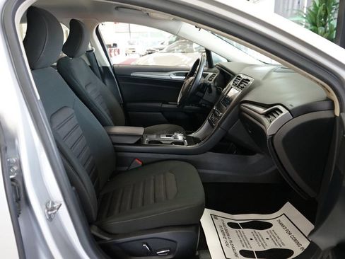 Used 2018 Ford Fusion SE w/ Fusion SE Technology Package FWD image 40