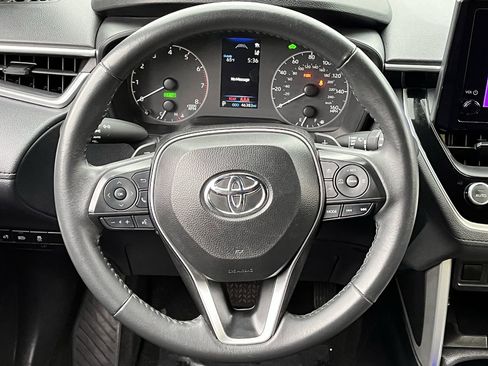 Used 2024 Toyota Corolla Cross AWD Hybrid image 11