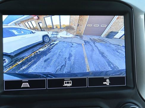 Used 2021 Chevrolet Silverado 1500 LTZ w/ Z71 Off-Road Package image 20