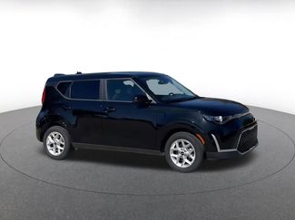 Used 2025 Kia Soul LX w/ LX Technology Package video 2