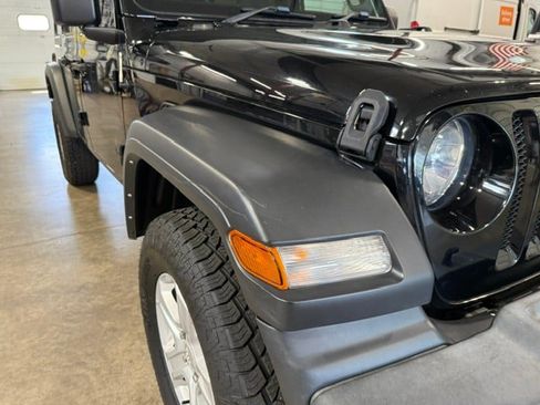 Used 2021 Jeep Wrangler Unlimited Sport w/ Cold Weather Group AWD/4WD image 3