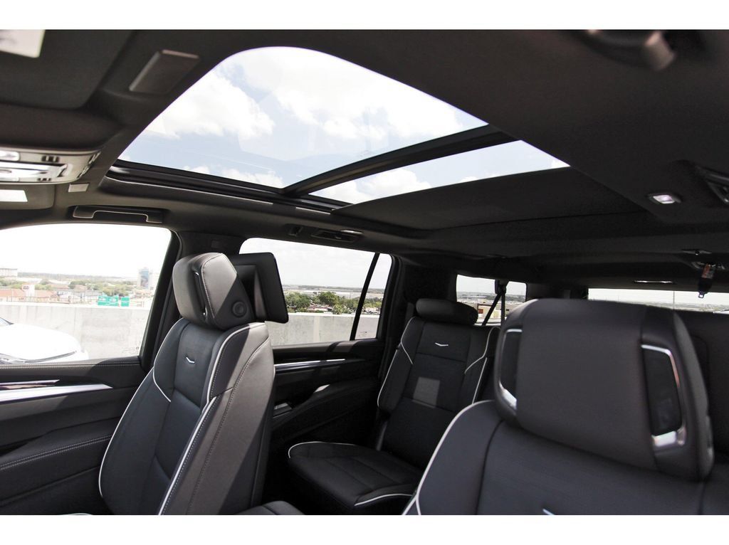 New 2027 Cadillac Escalade ESV Sport w/ Touring Package AWD/4WD image 24