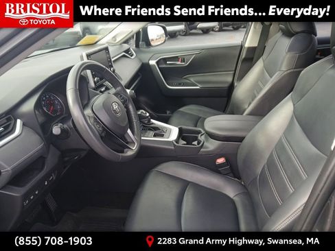 Used 2020 Toyota RAV4 XLE Premium image 15