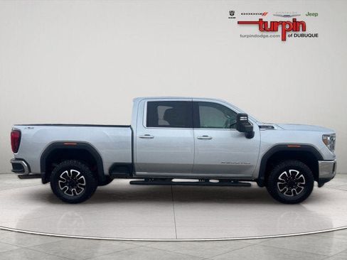 Used 2020 GMC Sierra 2500 SLE w/ SLE Value Package; image 6