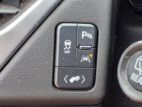 Used 2019 Chevrolet Suburban LT AWD/4WD image 17
