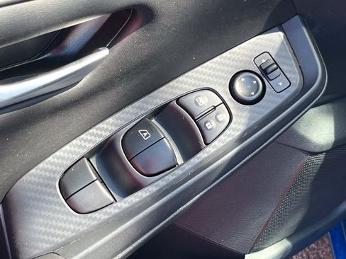 Used 2025 Nissan Sentra SV FWD image 21