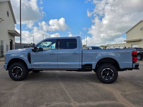 New 2026 Ford F250 Platinum w/ Tremor Off-Road Package AWD/4WD image 8