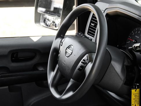 Used 2019 Nissan NV 2500 SV RWD image 11