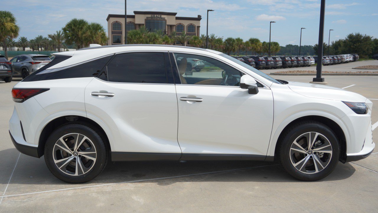 Certified 2025 Lexus RX 350 Premium w/ Accessory Package (Z1) FWD image 4