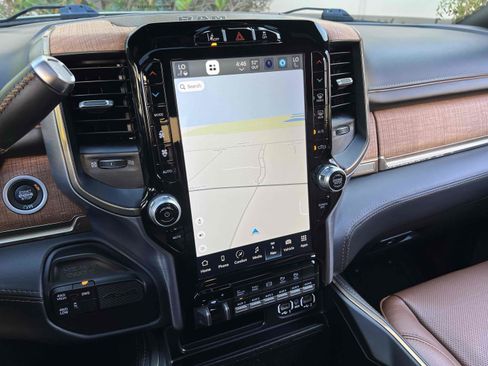 Used 2022 RAM 2500 Limited AWD/4WD image 5