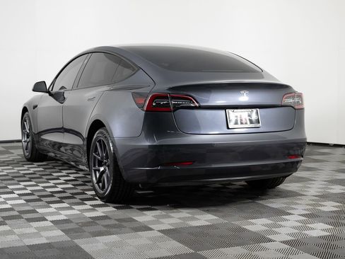 Used 2021 Tesla Model 3 Standard Range image 5