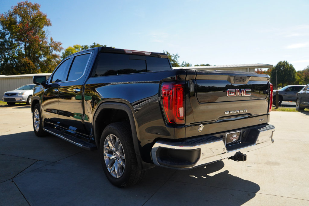 Used 2019 GMC Sierra 1500 SLT w/ SLT Premium Plus Package RWD image 4