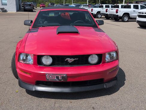 Used 2006 Ford Mustang GT RWD image 9